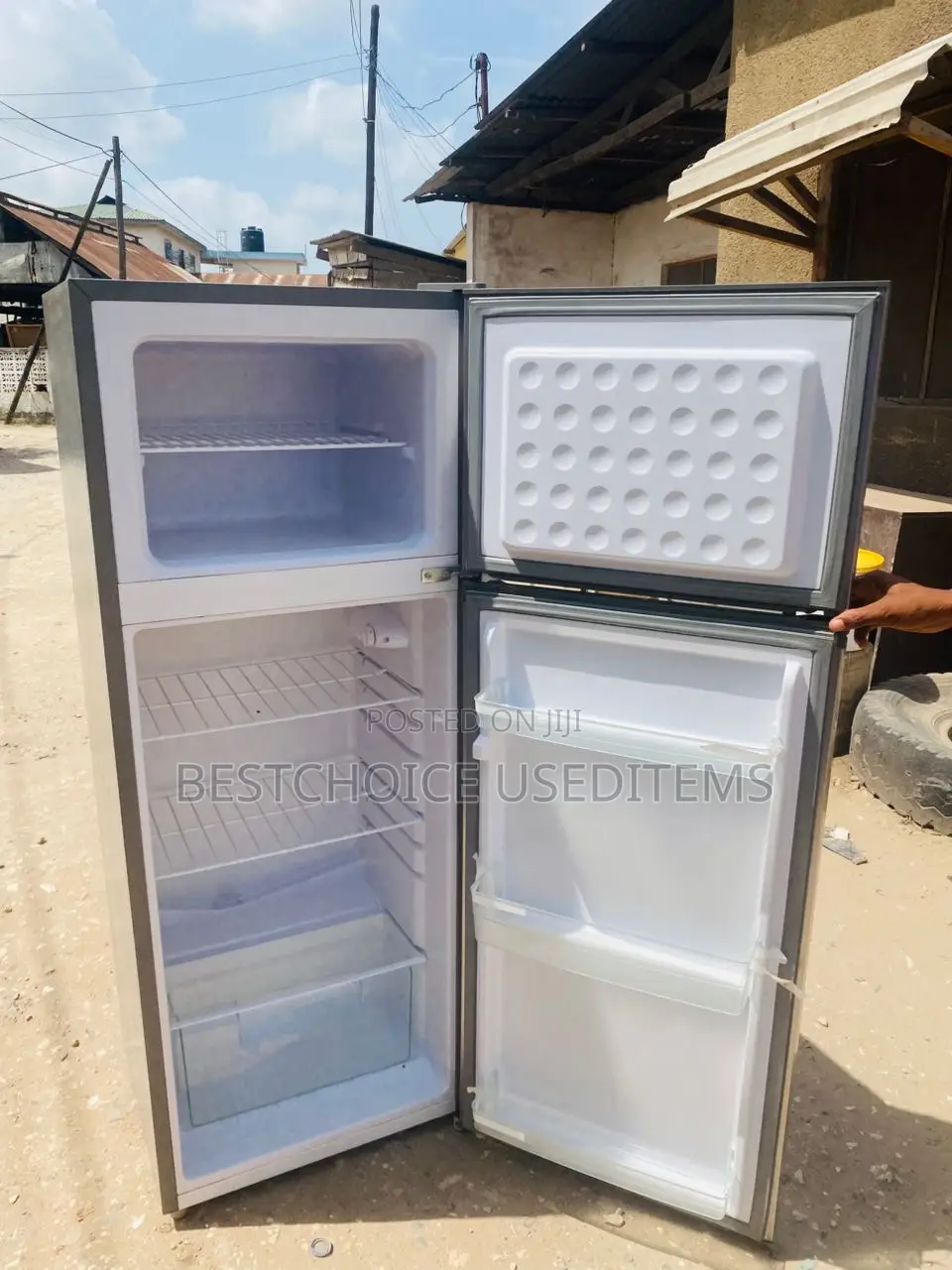 Hesense Friji Lita 205 Ni Kubwa Mno Used Clean