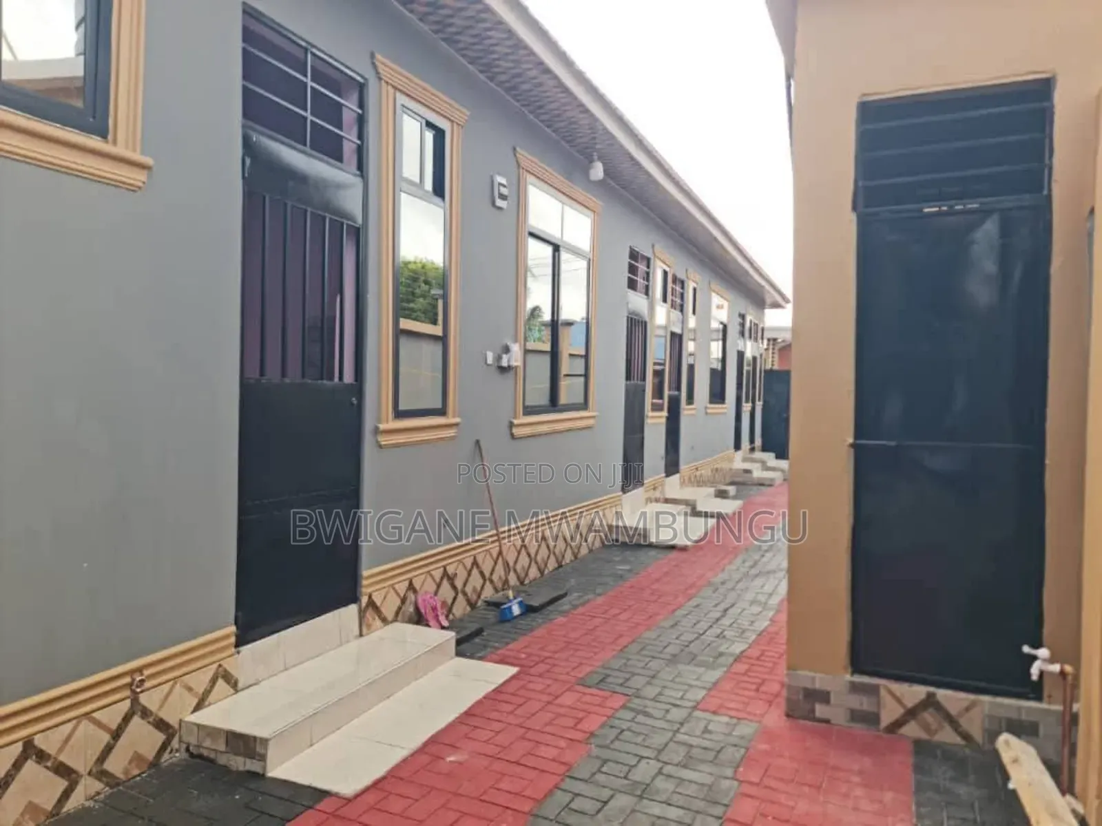 Furnished 7bdrm Apartment in Mwambungu Broker, Mbagala for sale