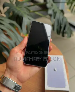 New Apple iPhone 11 128 GB Purple