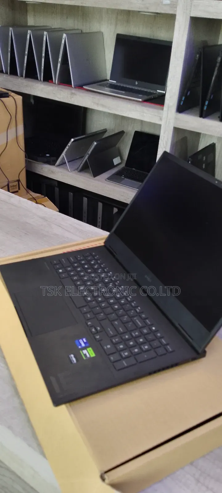 New Laptop HP Omen 16 16GB Nvidia SSD 512GB