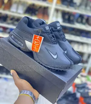 New Nike Men Shoes/Sneakers Original