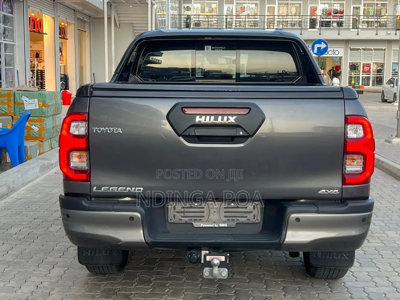 Toyota Hilux 2023 Gray