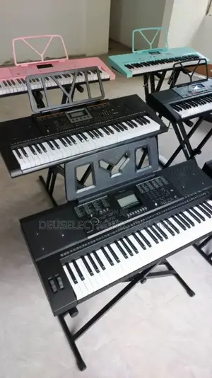 Electric Keyboard Yongmei 8810 With Stand