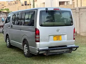 Toyota HiAce 2008 Silver