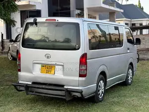 Toyota HiAce 2008 Silver