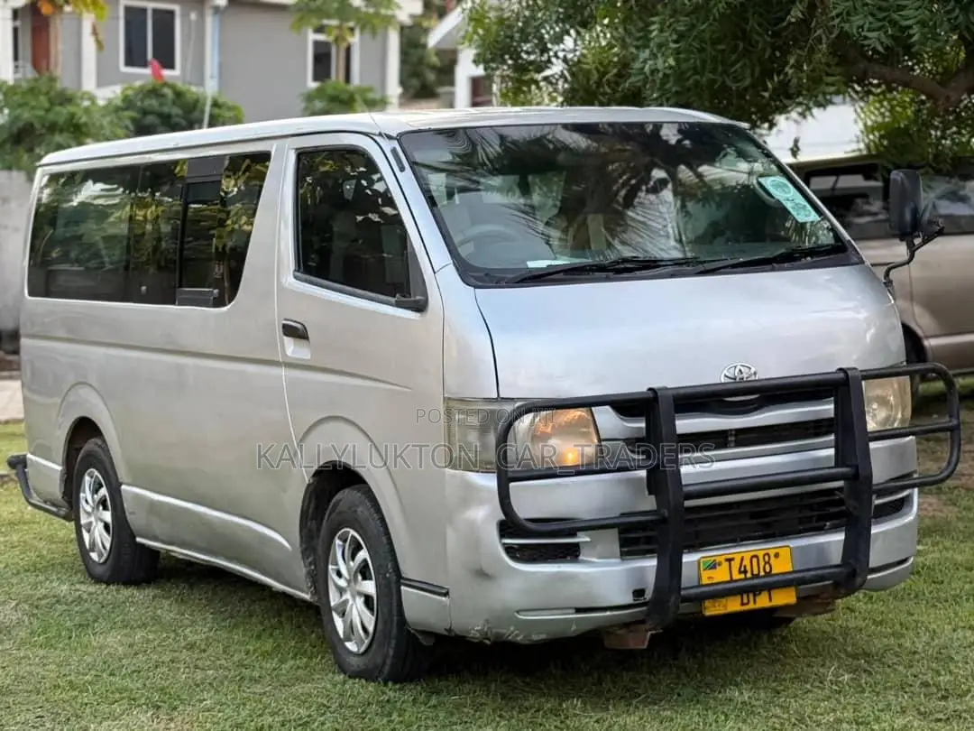 Toyota HiAce 2008 Silver