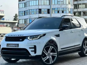 Photo - Land Rover Discovery 2018 White