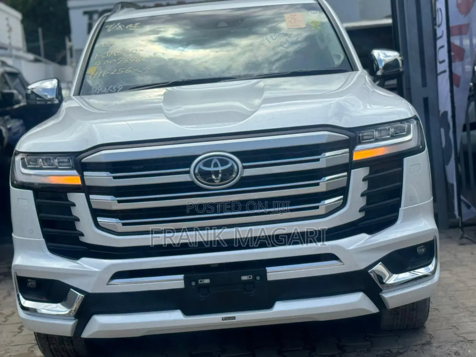 Toyota Land Cruiser 2022 White
