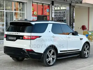 Land Rover Discovery 2018 White