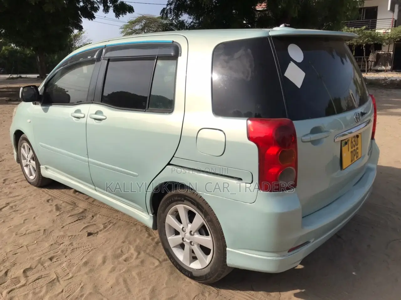 Toyota Raum 2008 Green