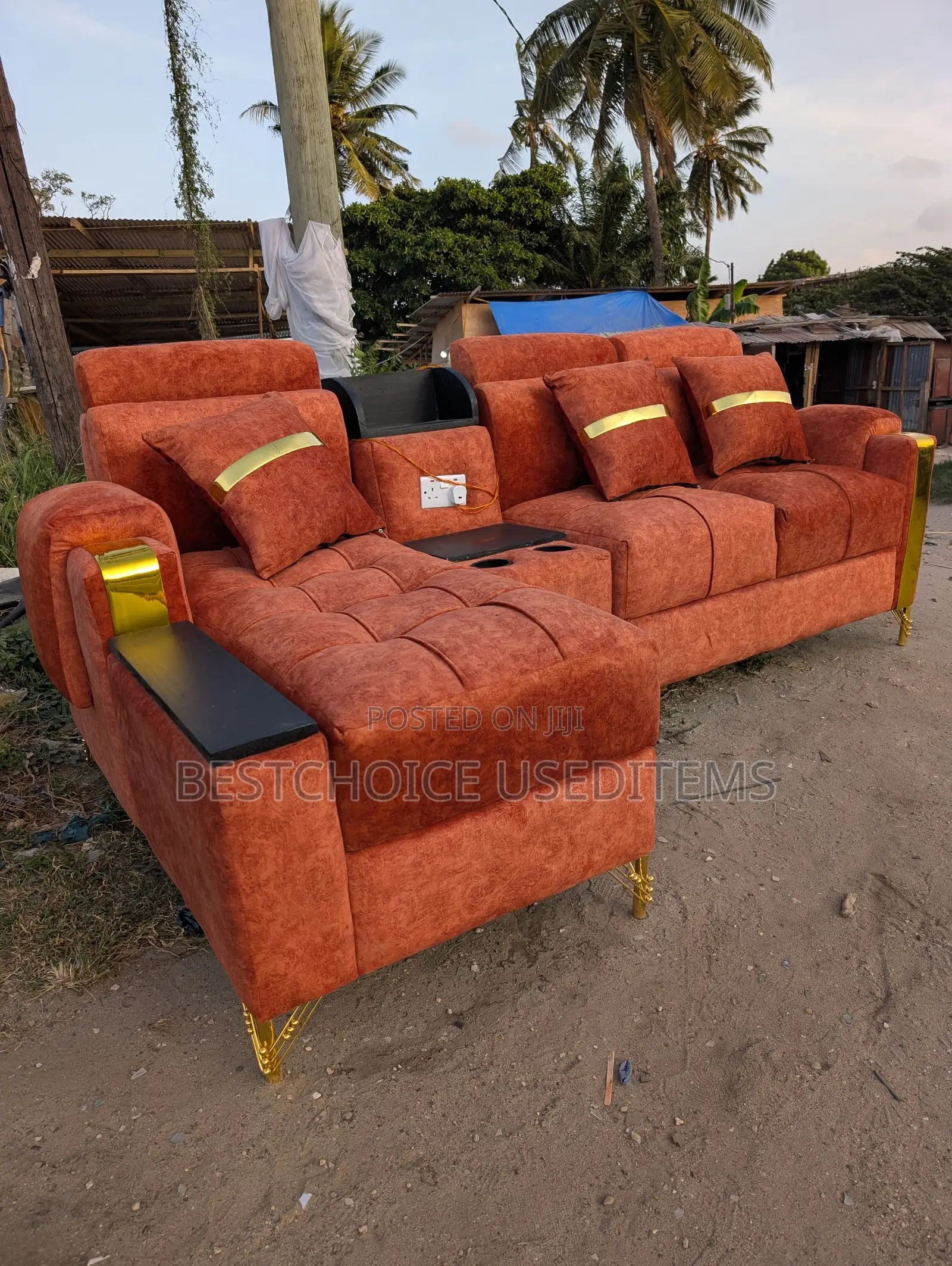 Sofa Set Mpya Kabisa Zipo Tayrii Tuwahi