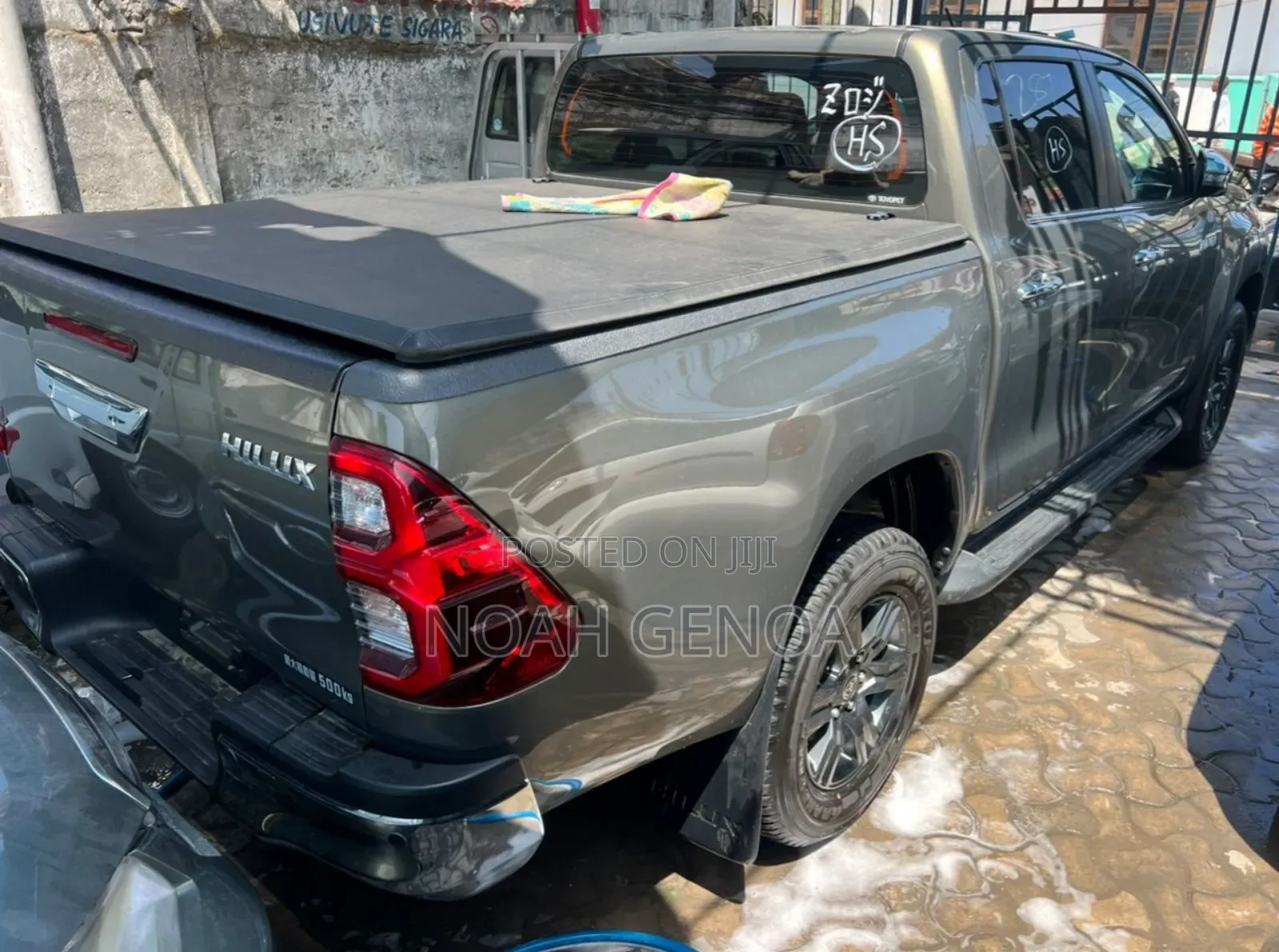 Toyota Hilux 2021 Gray