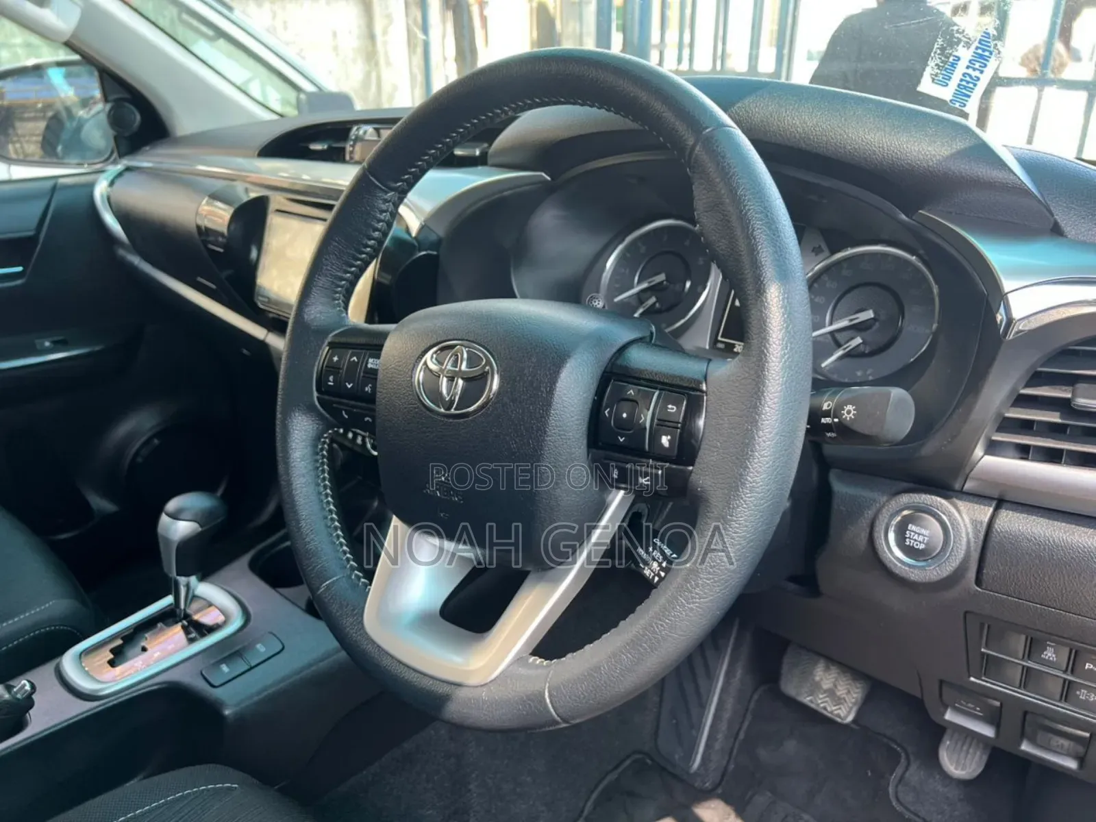 Toyota Hilux 2021 Gray