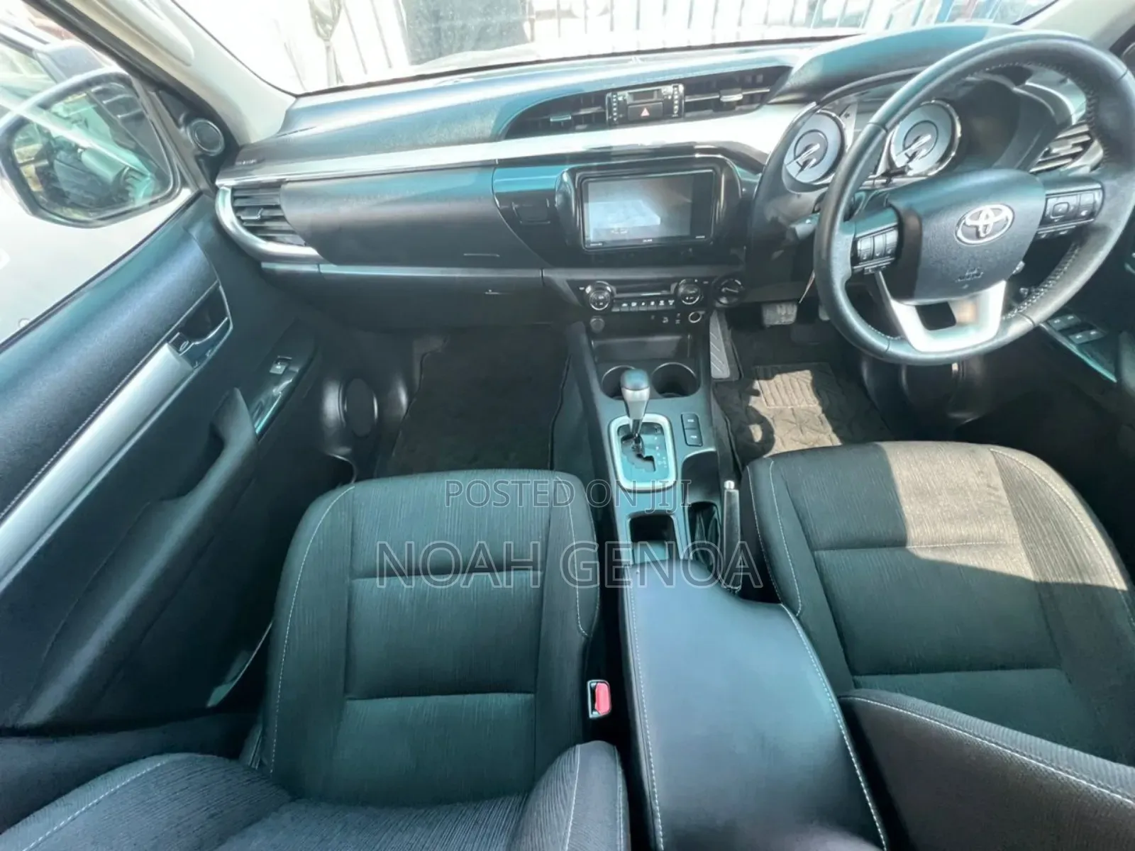 Toyota Hilux 2021 Gray