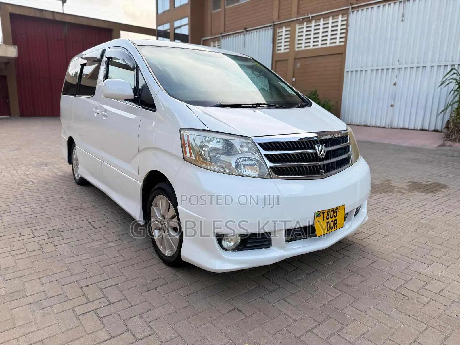 Toyota Alphard 2.4 Petrol AWD 2005 White