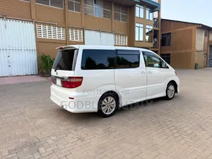 Toyota Alphard 2.4 Petrol AWD 2005 White