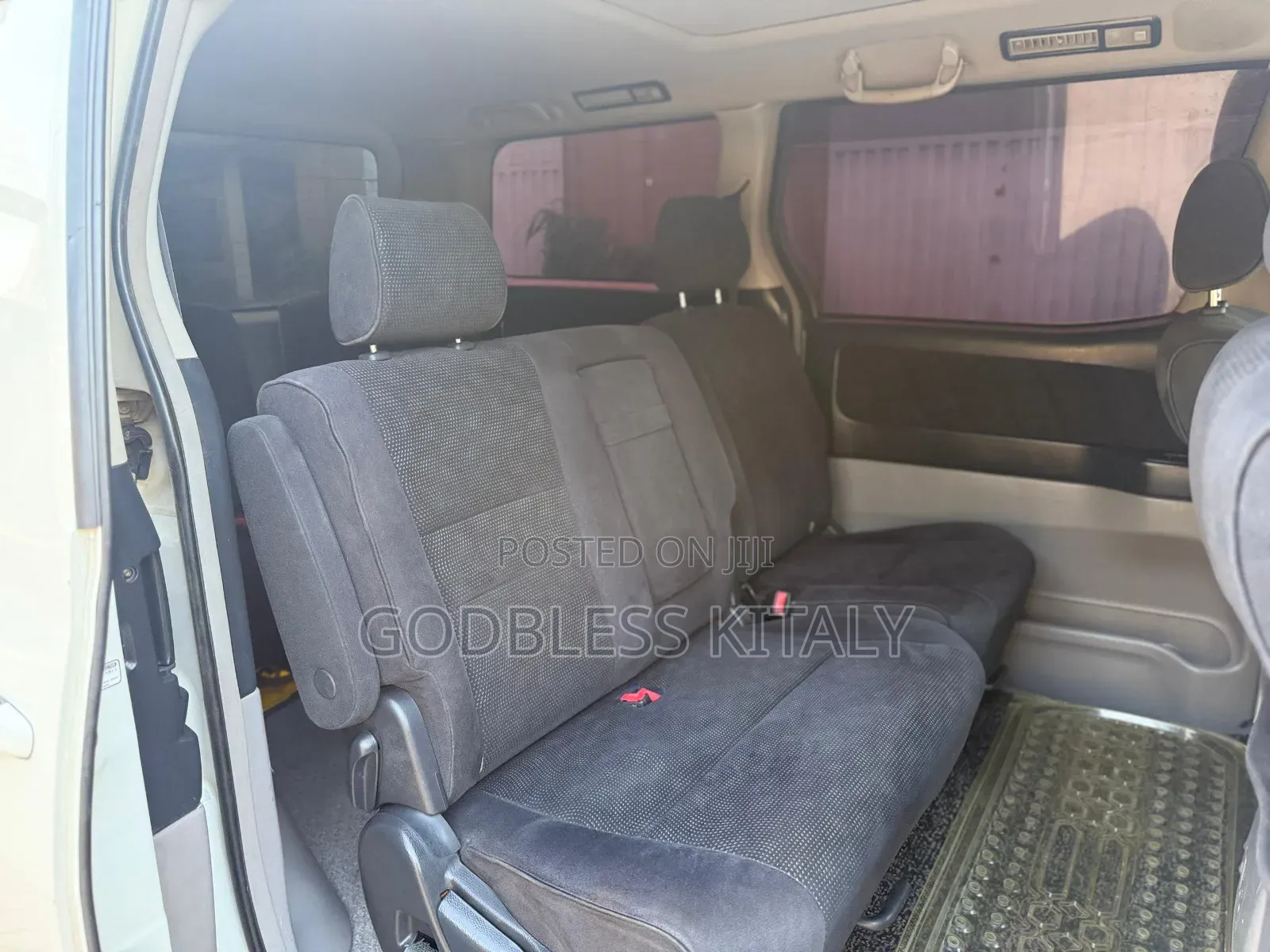 Toyota Alphard 2.4 Petrol AWD 2005 White