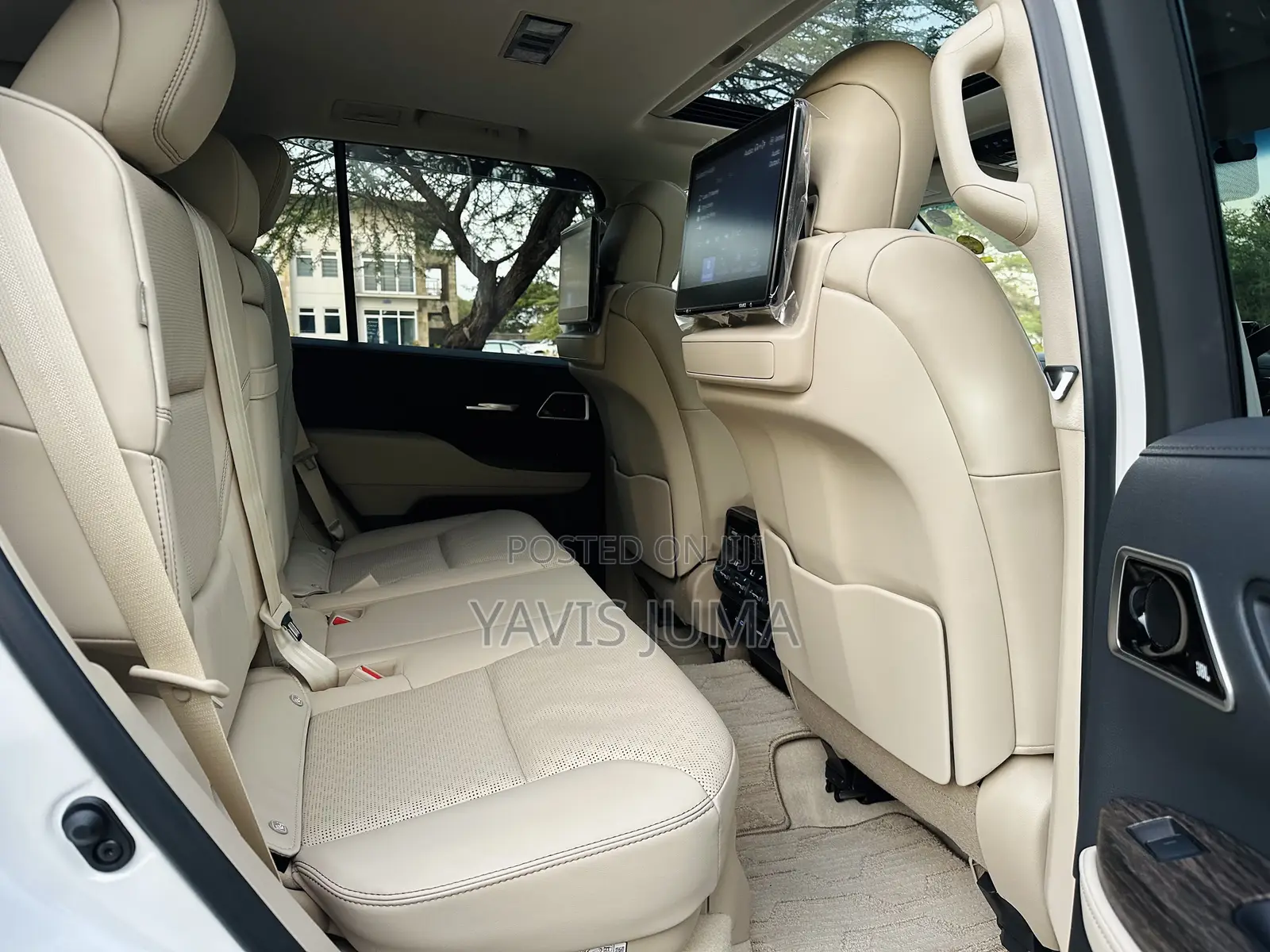 Toyota Land Cruiser 3.3 Diesel 4WD 2022 White