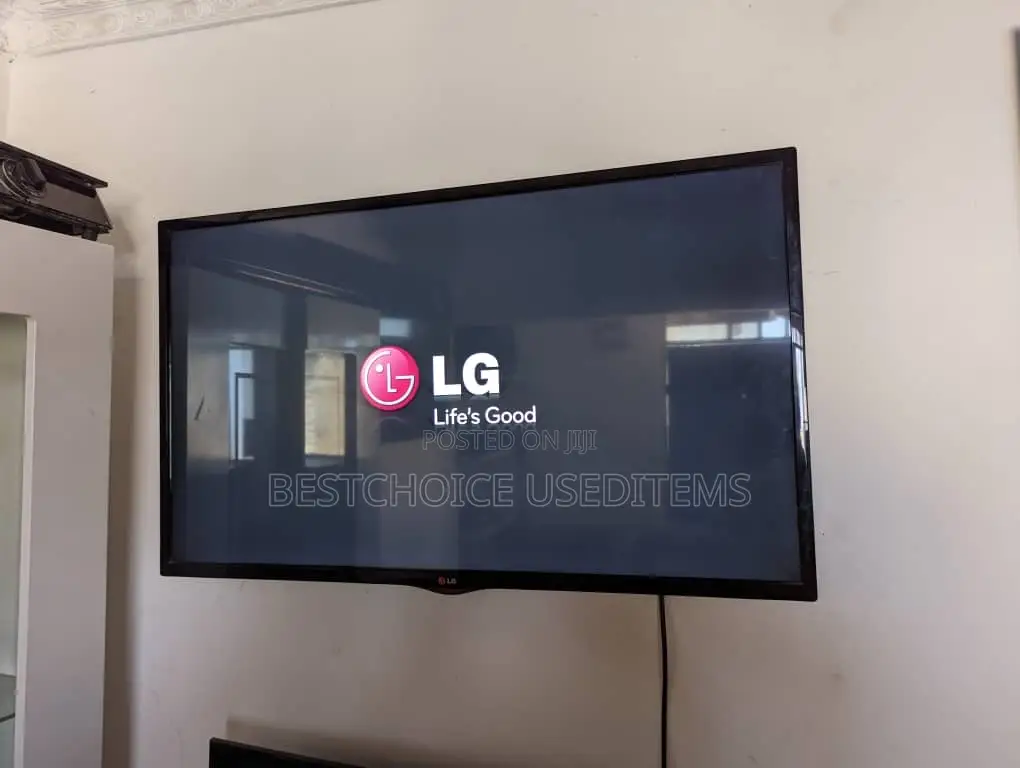 LG Smart Tv // 42 Inches // No Box //