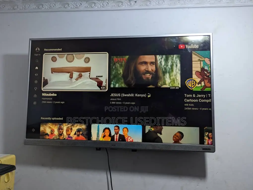Aborder Smart TV//43 Inches // No Box //
