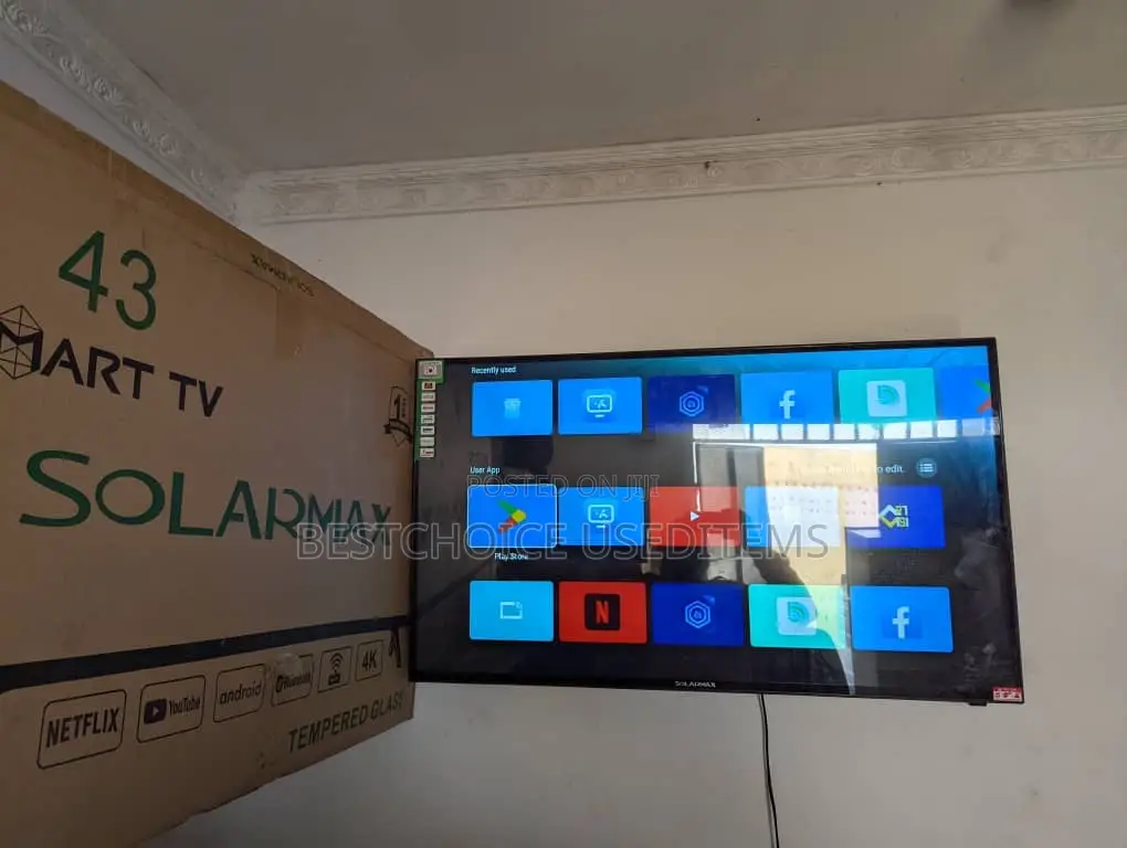 Solarmax Smart TV// 43 Inches// Full Box//