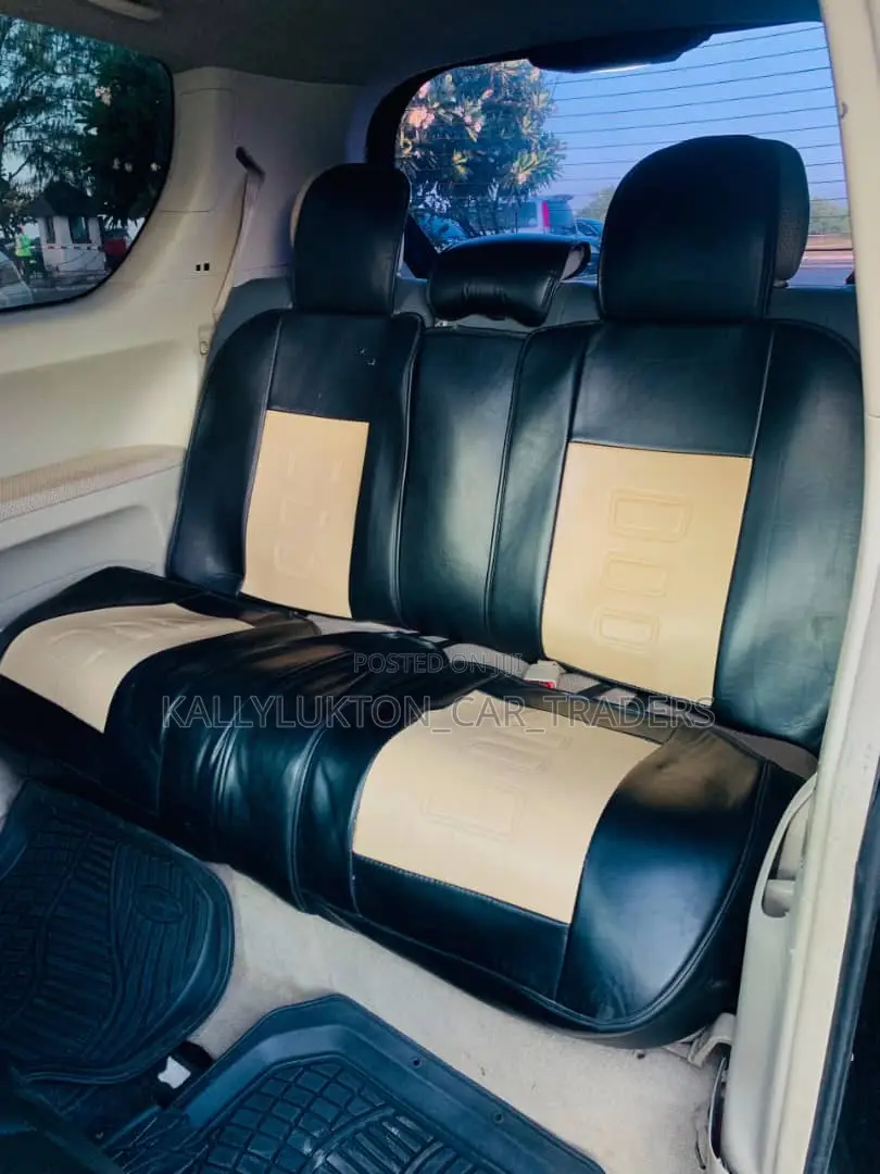 Toyota Porte 2005 Black