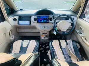 Toyota Porte 2005 Black