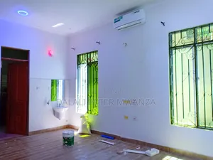 3bdrm House in Nyegezi Road, Nyamagana for rent