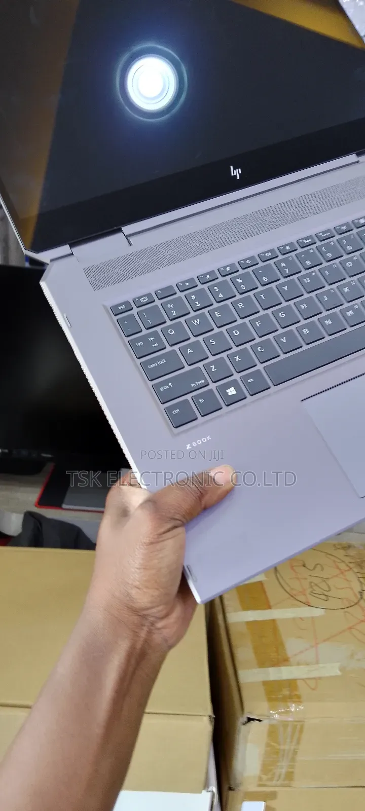 New Laptop HP ZBook Studio G5 16GB Intel Core I7 SSD 512GB
