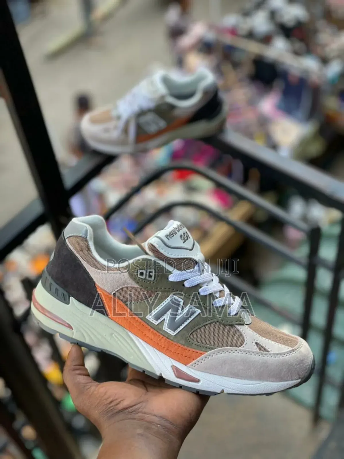 Men's Sneakers Newbalance Material Leather and Canvas