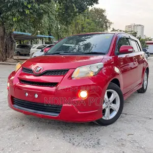 Toyota IST 2007 Red