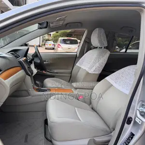 Toyota Premio 1.8 FWD 2013 Silver