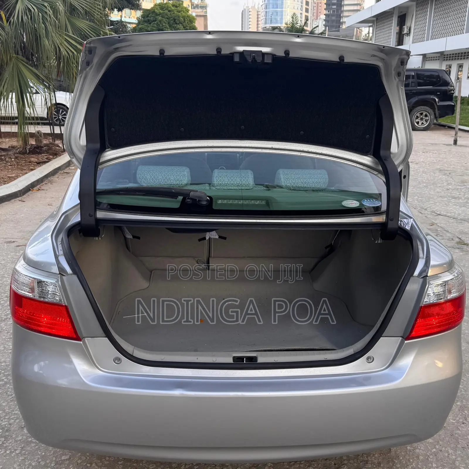 Toyota Premio 1.8 FWD 2013 Silver