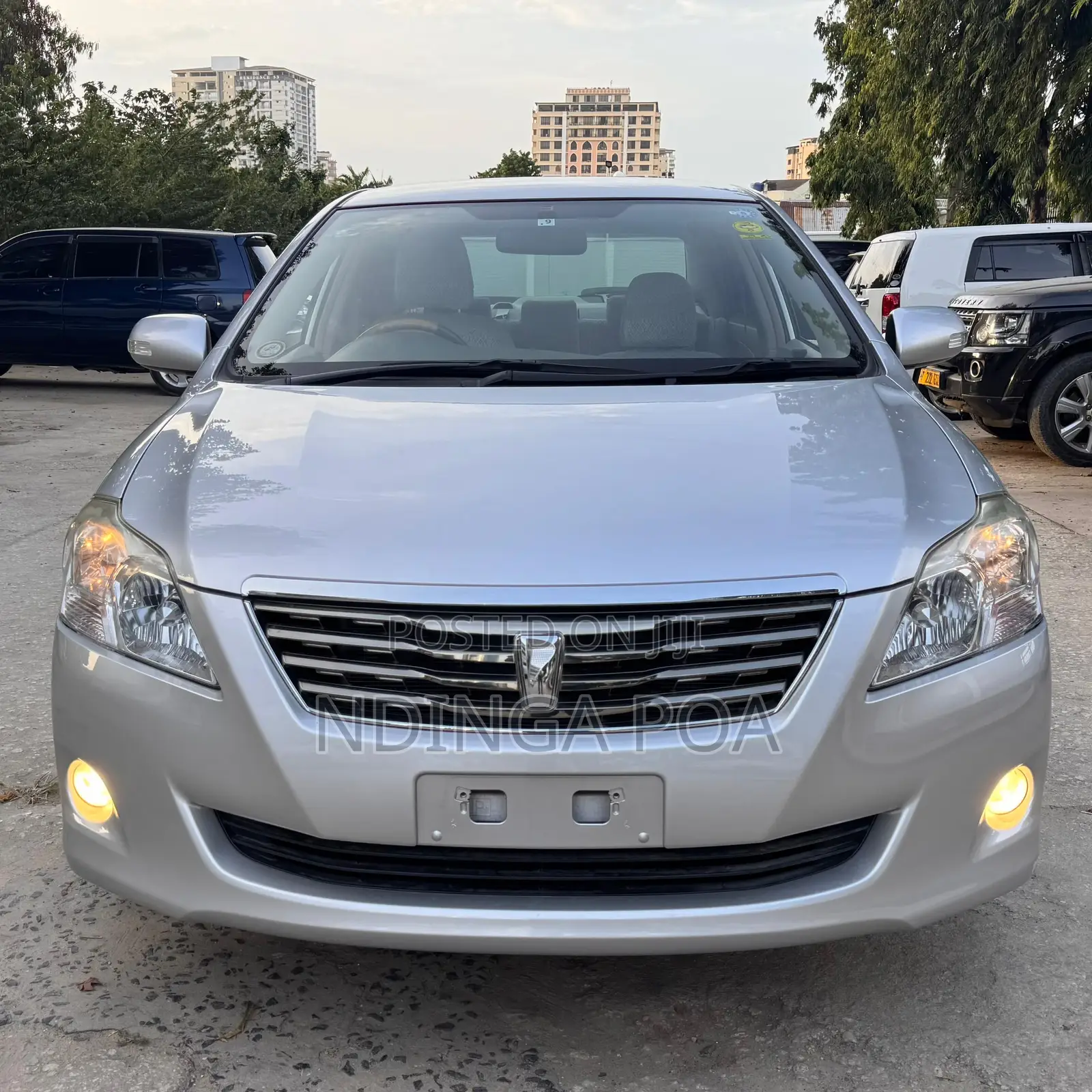 Toyota Premio 1.8 FWD 2013 Silver