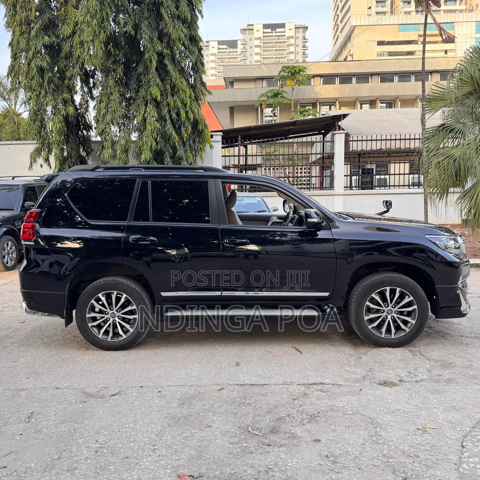 Toyota Land Cruiser Prado 2.7 2020 Black