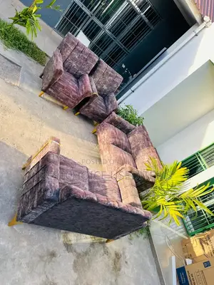 Sofa Set Mpya Kabisa Bado Mpya Mnoo Zimetumika Kidogo