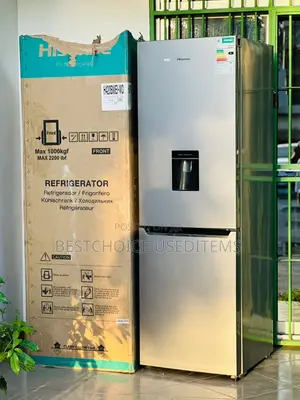 Hisense Fridge // 321L //