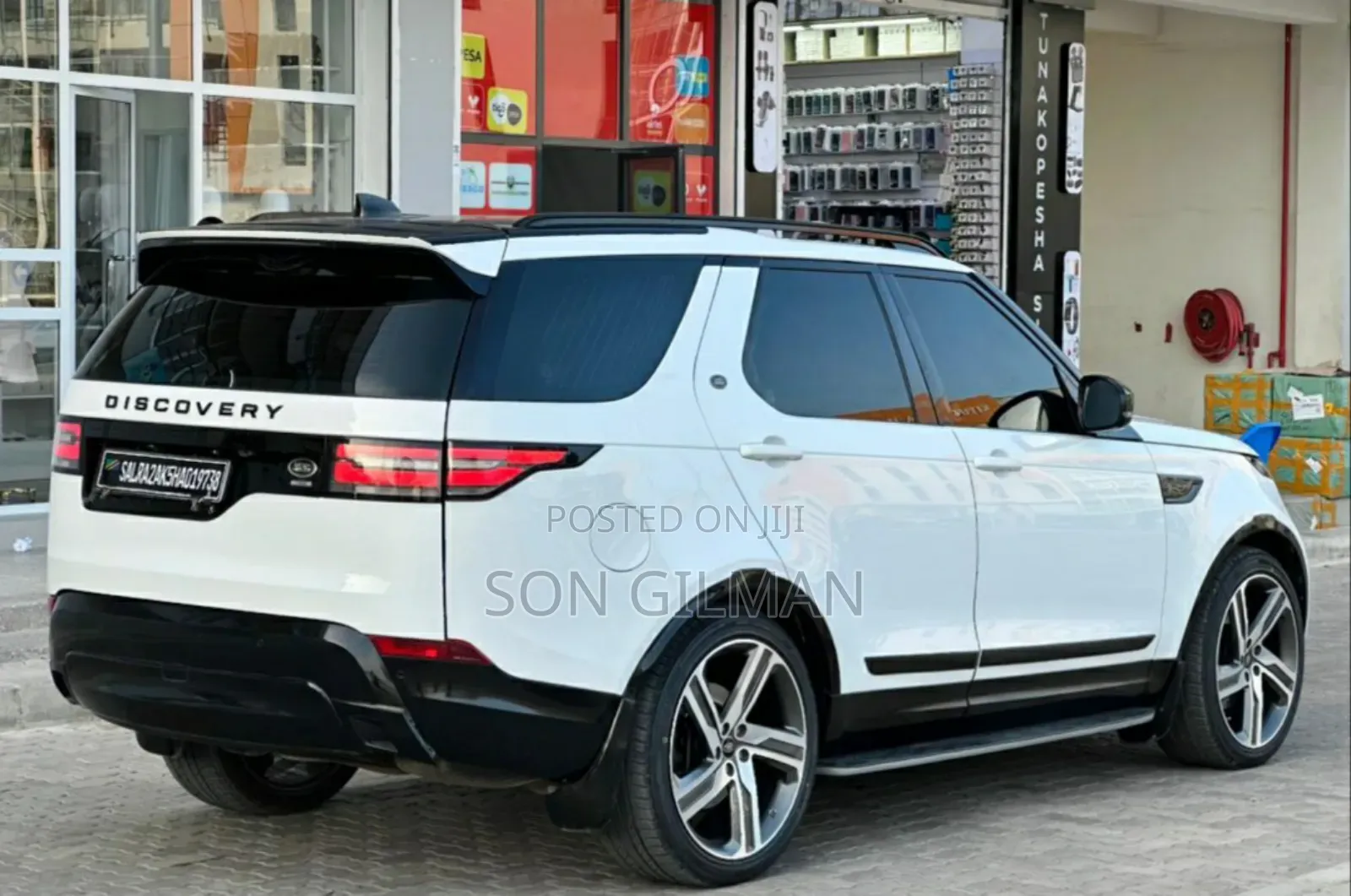 Land Rover Discovery 2018 Pearl