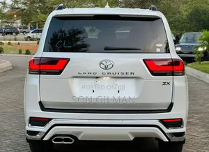 Toyota Land Cruiser 2022 Pearl