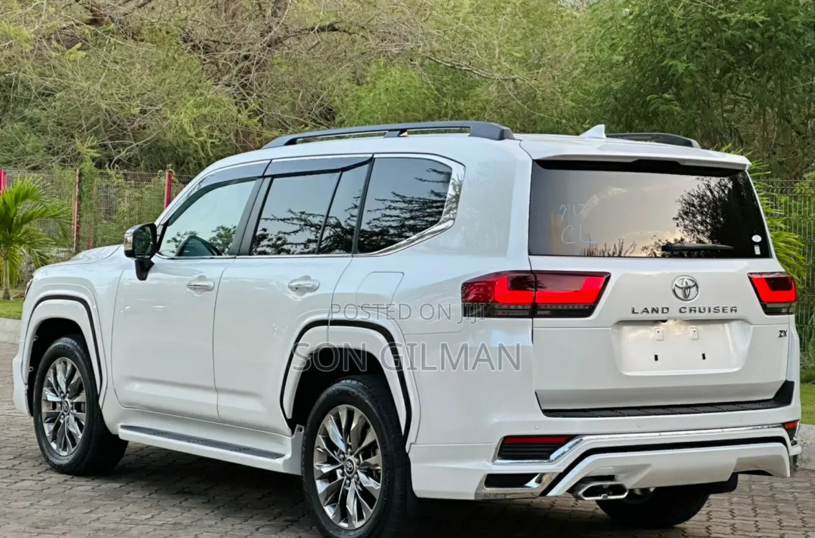 Toyota Land Cruiser 2022 Pearl