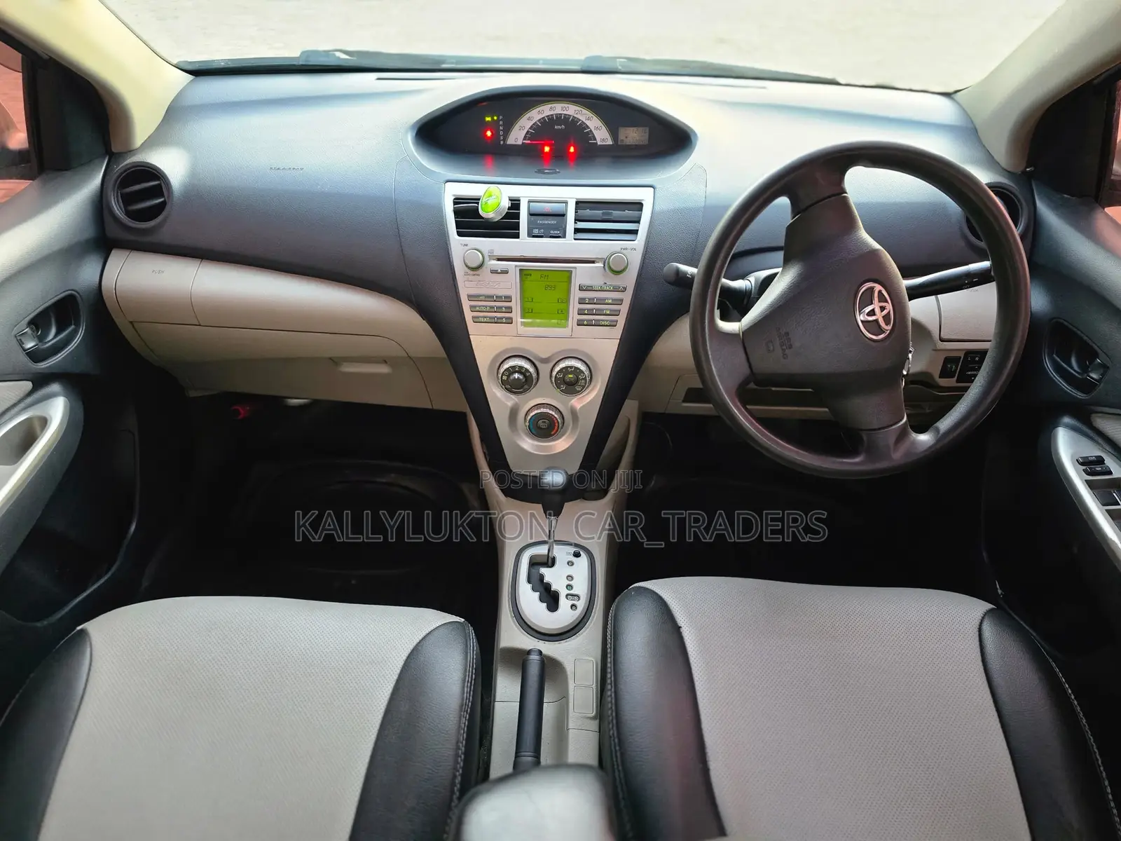 Toyota Belta 2005 Silver