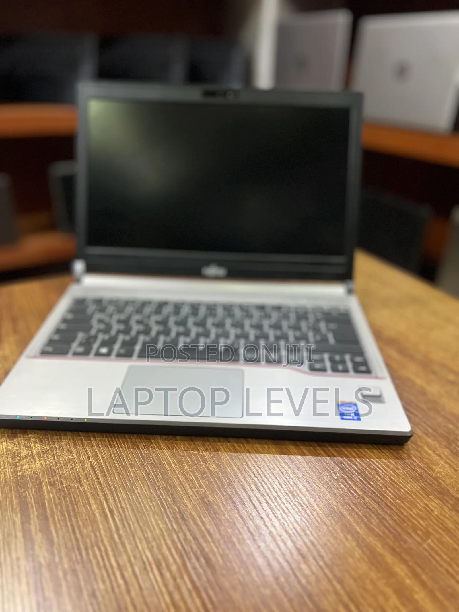 Laptop Fujitsu Lifebook E736 8GB Intel Core I5 HDD 500GB