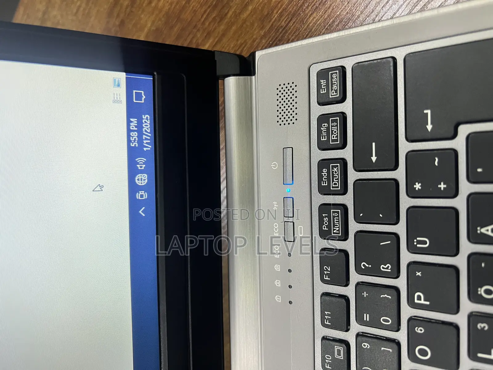 Laptop Fujitsu Lifebook E736 8GB Intel Core I5 HDD 500GB