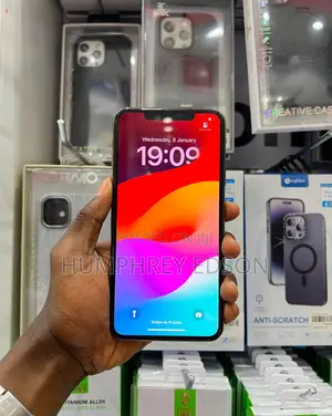 New Apple iPhone 11 Pro Max 256 GB Gold