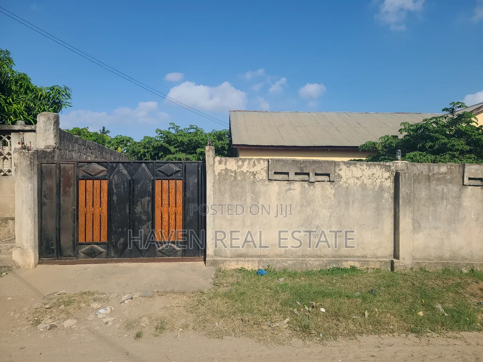 4bdrm House in Yombo for sale