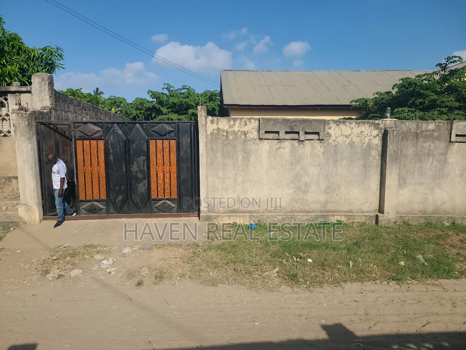 4bdrm House in Yombo for sale