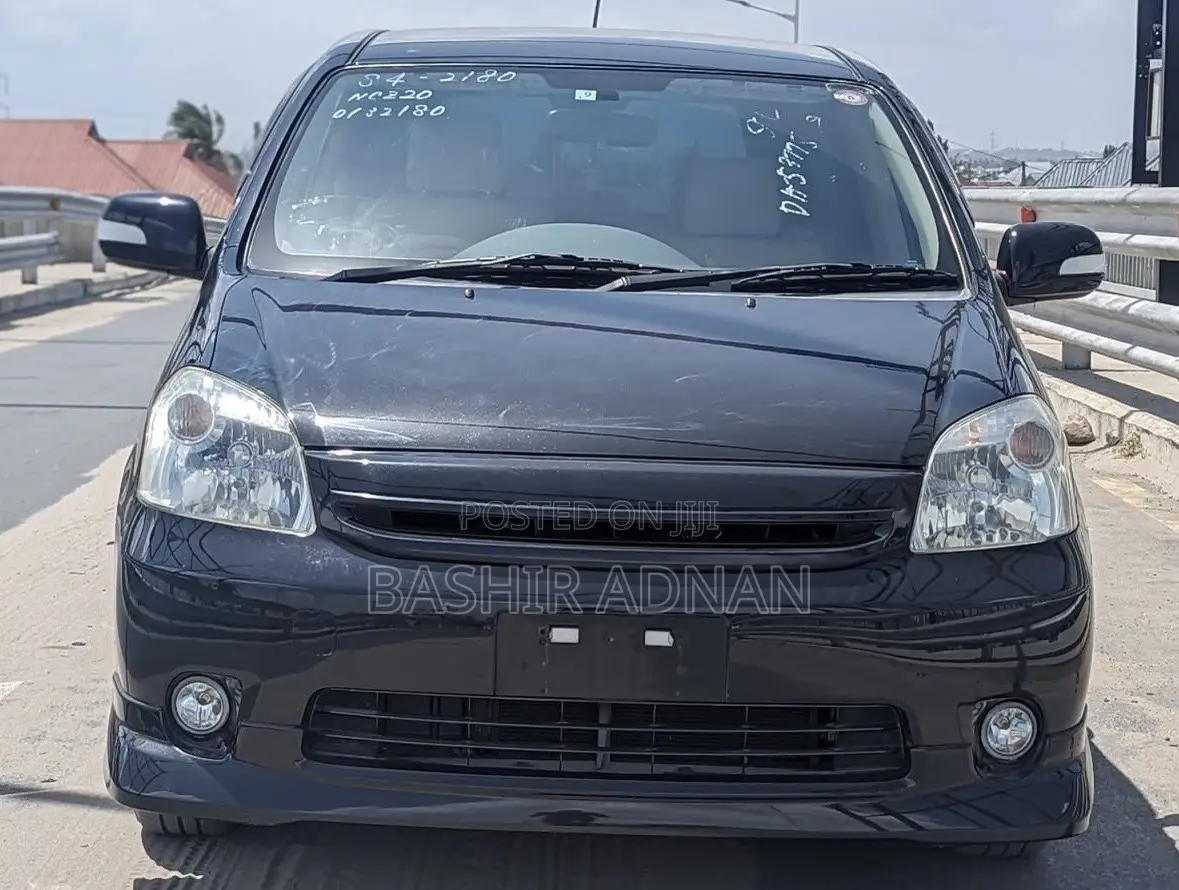 Toyota Raum 1.5 FWD 2008 Black