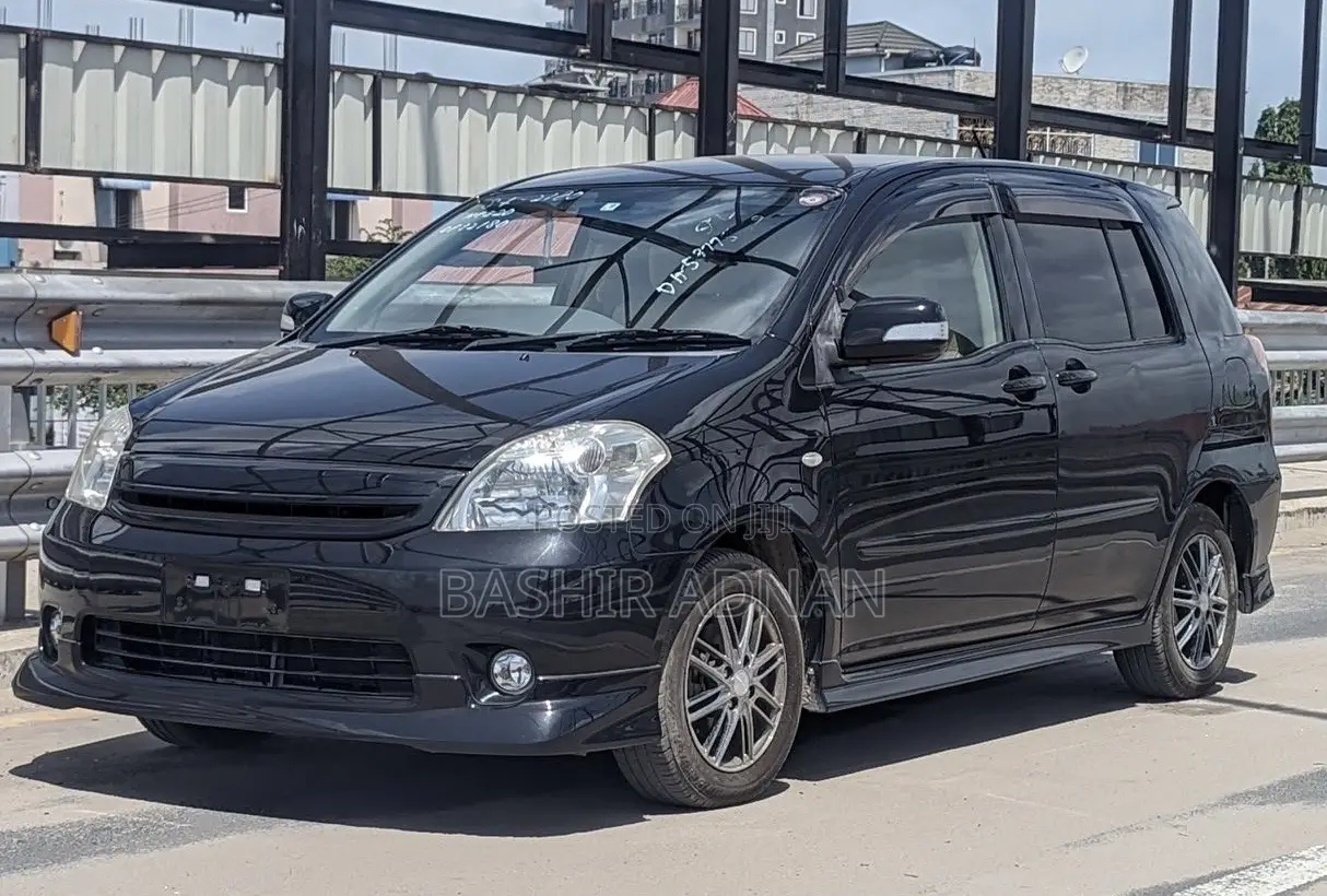 Toyota Raum 1.5 FWD 2008 Black