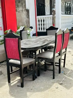 Dinning Table Mninga OG Mpya Kabisa Siyo Used 