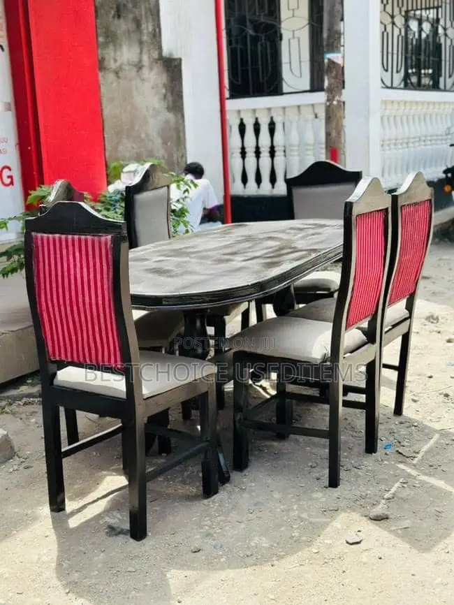 Dinning Table Mninga OG Mpya Kabisa Siyo Used 